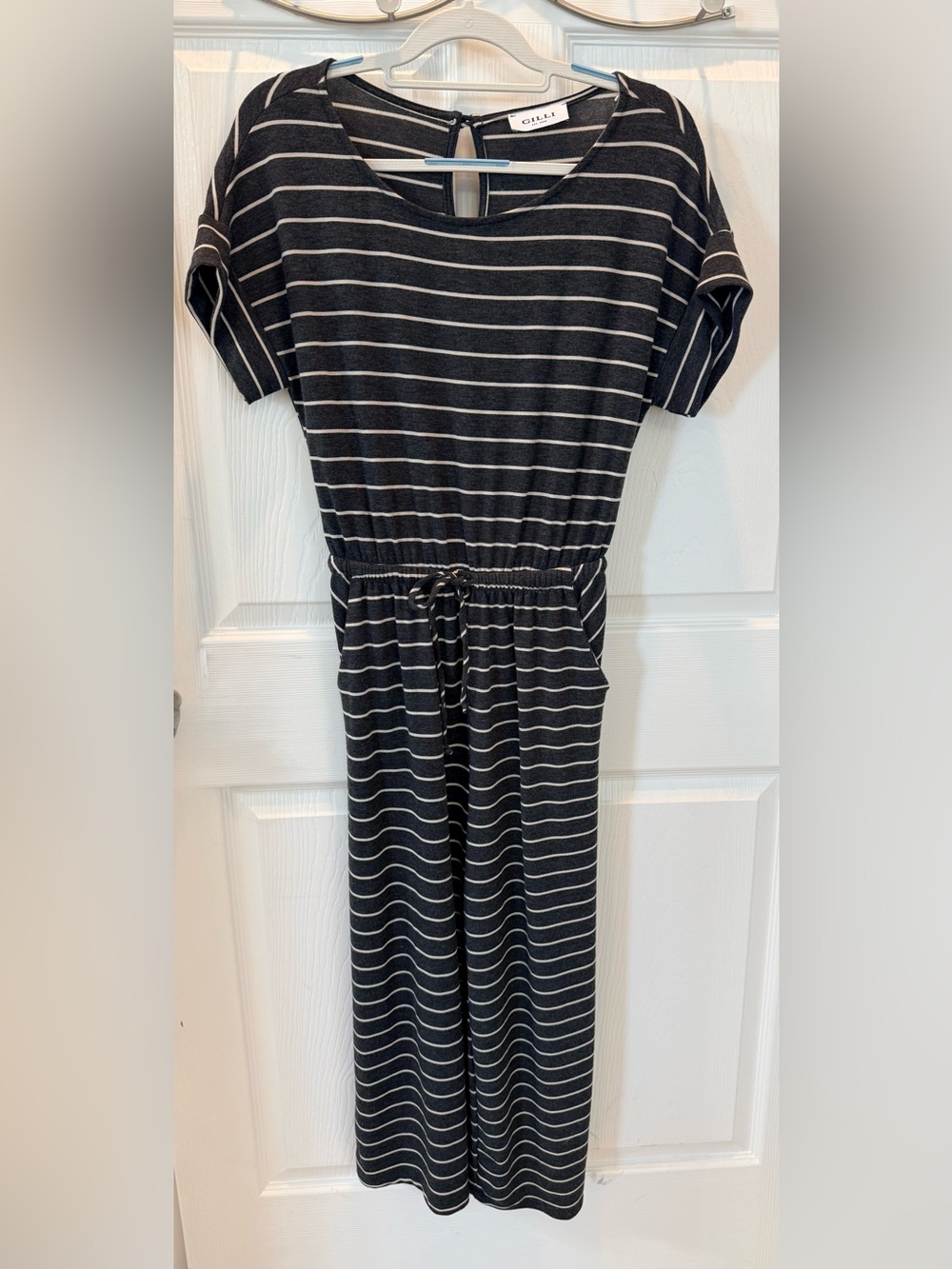 Gilli Cropped Jumpsuit. Butter Soft. Size Small